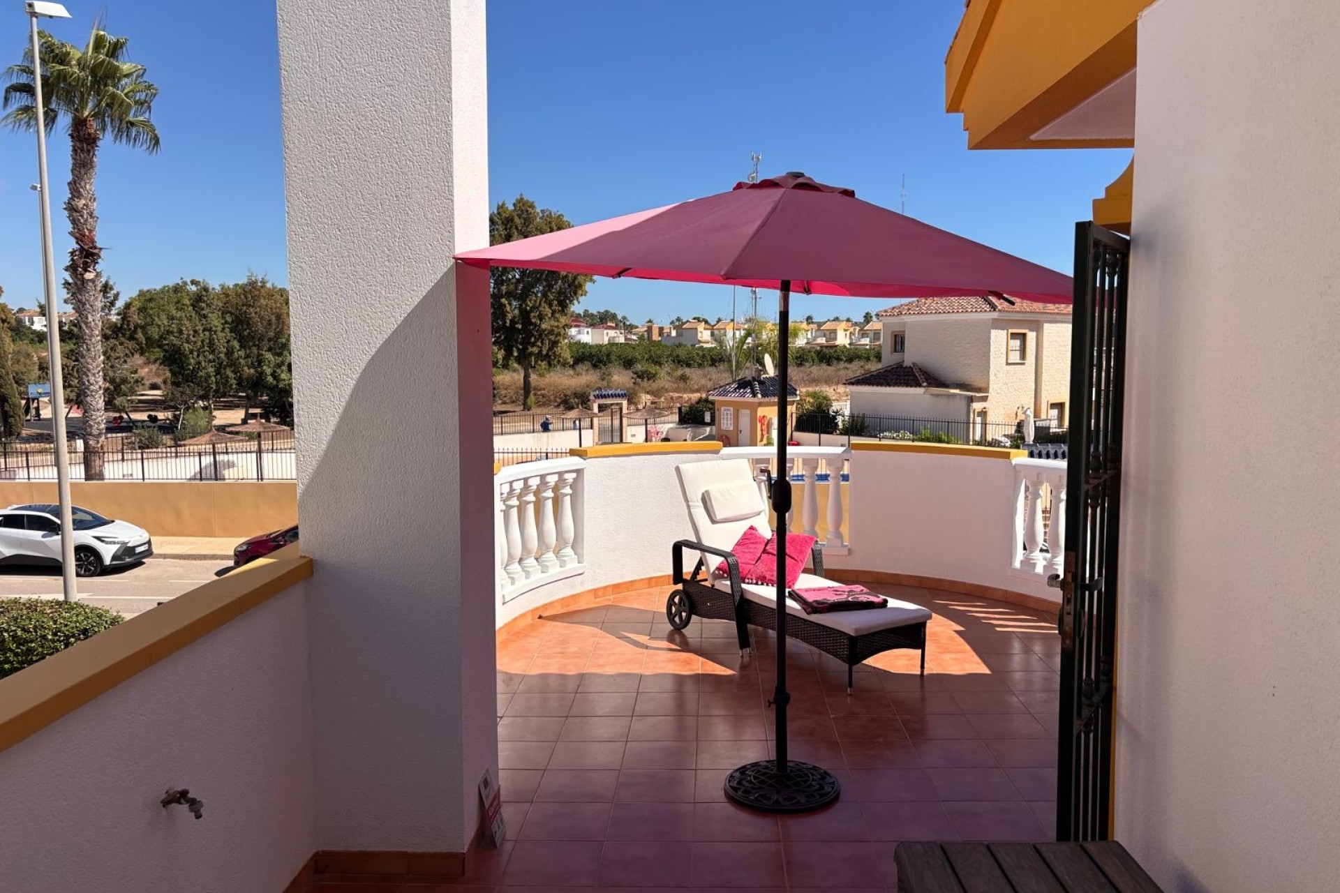 Resale - Detached Villa -
El Campo