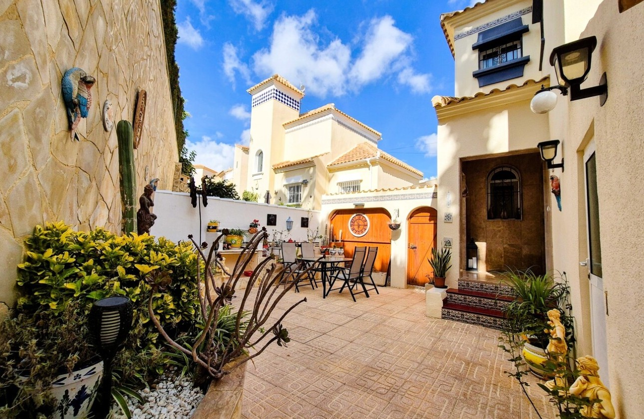 Resale - Detached Villa -
El Galan - Inland