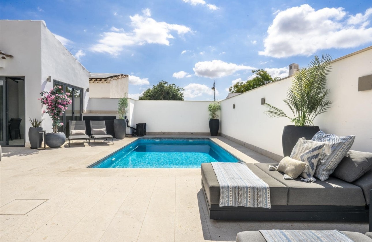 Resale - Detached Villa -
El Valle Golf Resort