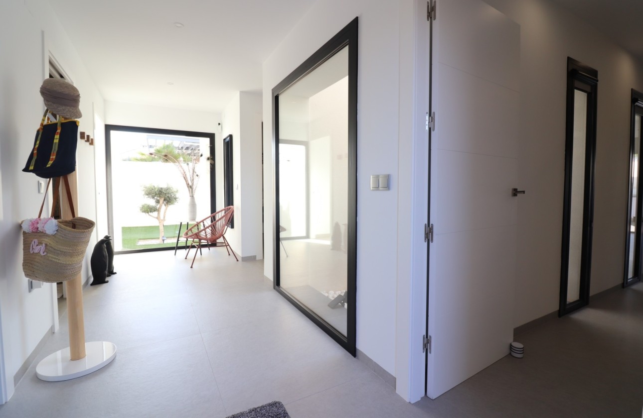 Resale - Detached Villa -
Formentera del Segura - Fincas de La Vega