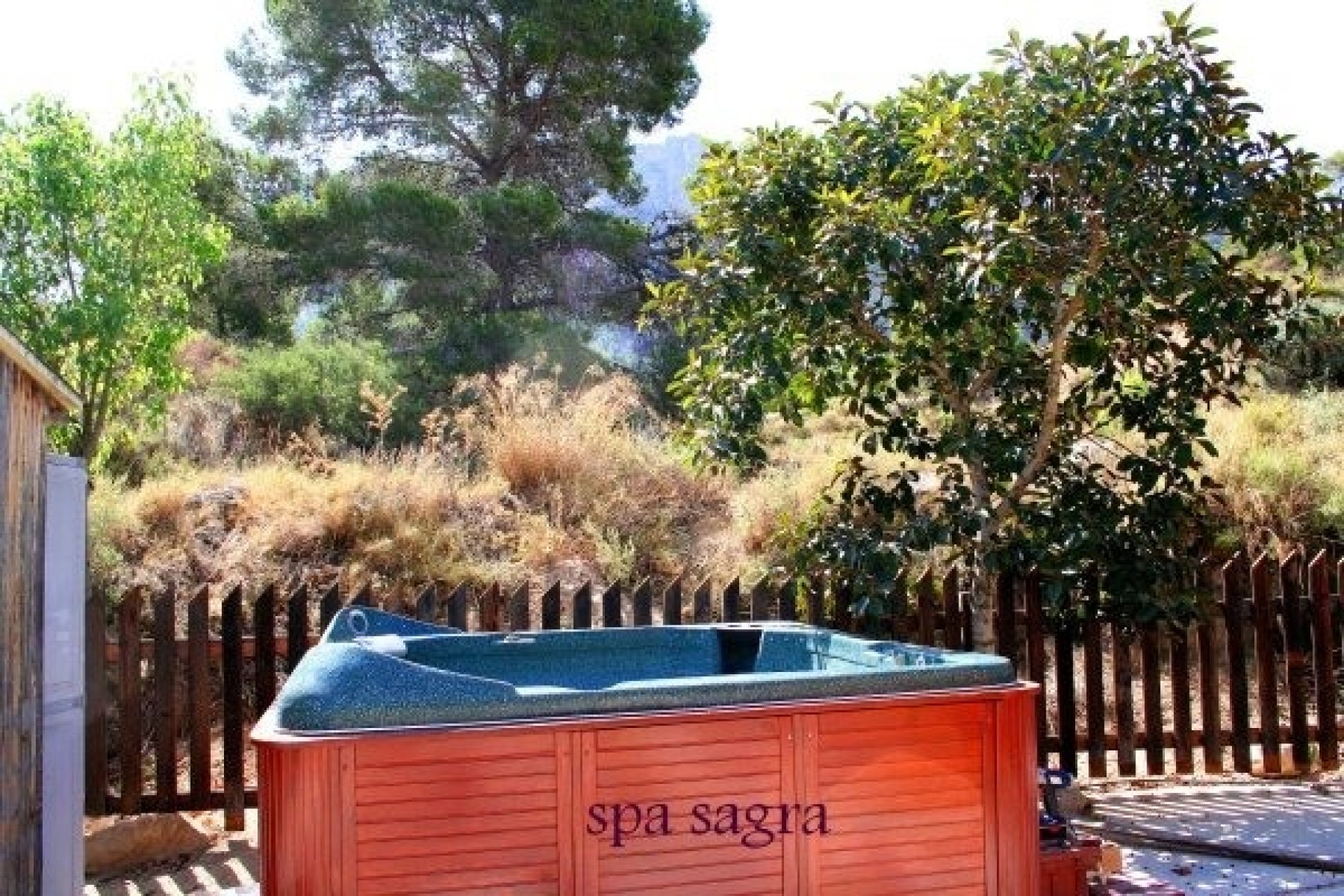 Resale - Detached Villa -
Gea y Truyols