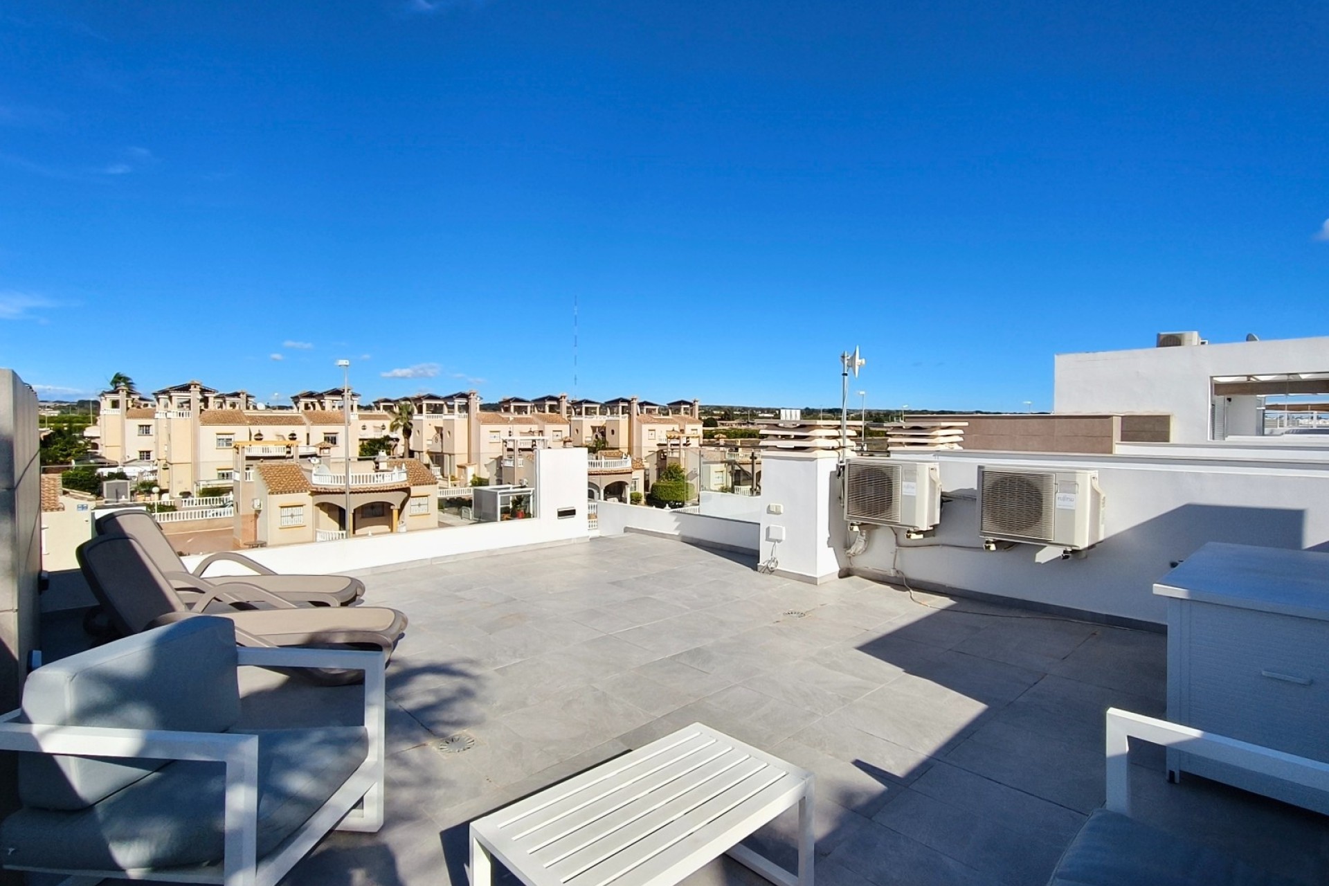 Resale - Detached Villa -
Guardamar del Segura - El Raso