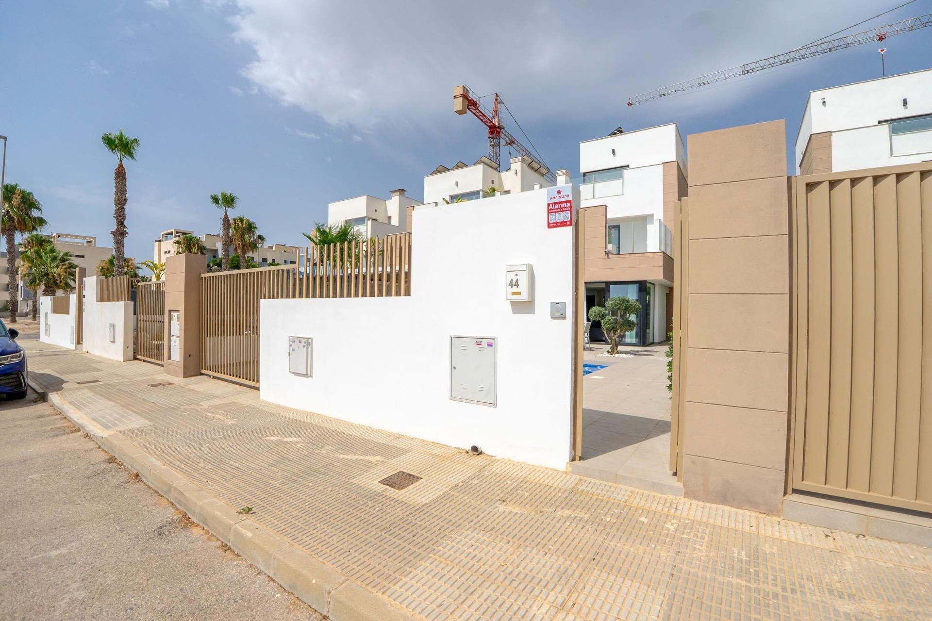 Resale - Detached Villa -
Guardamar del Segura - El Raso