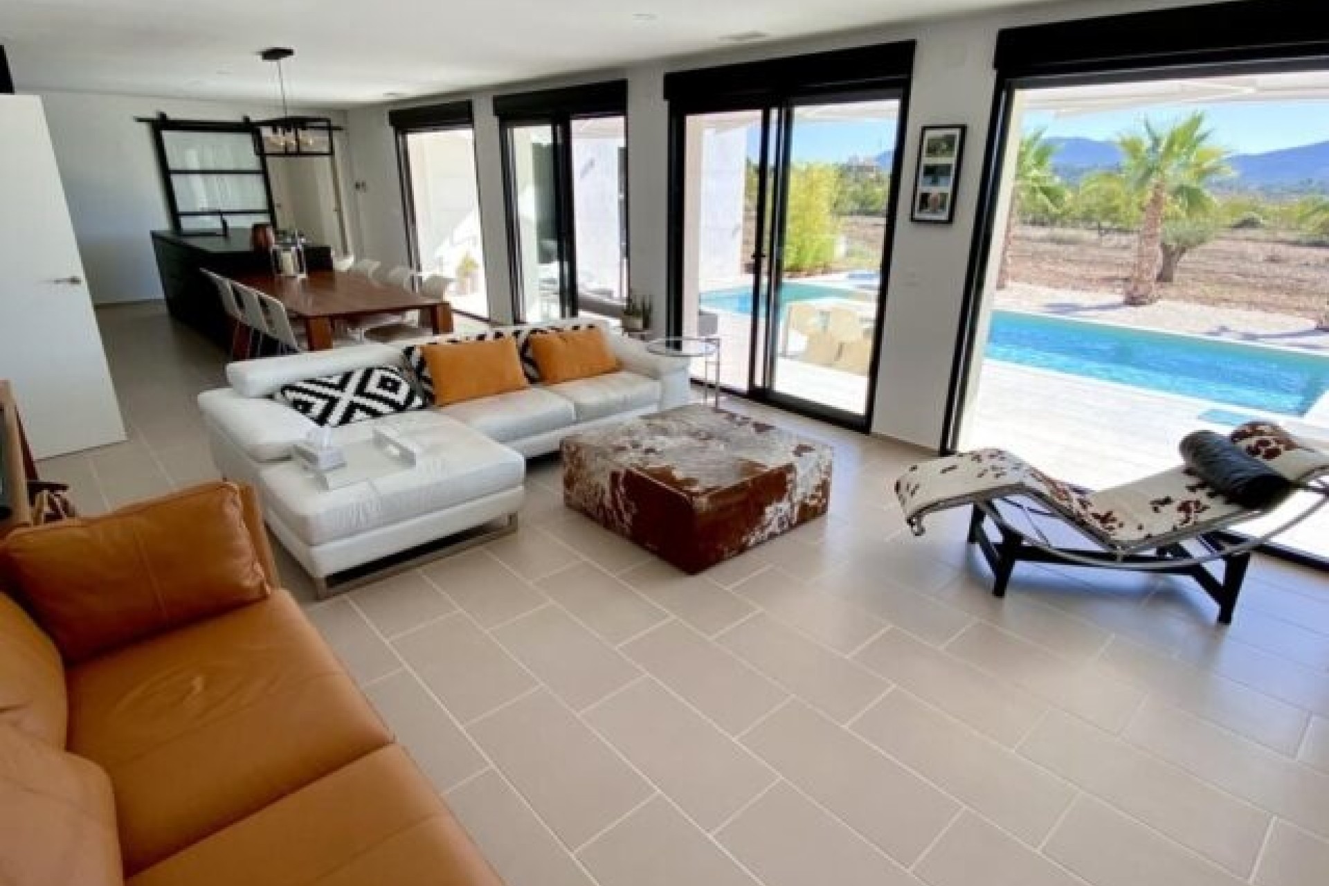 Resale - Detached Villa -
Hondón de las Nieves