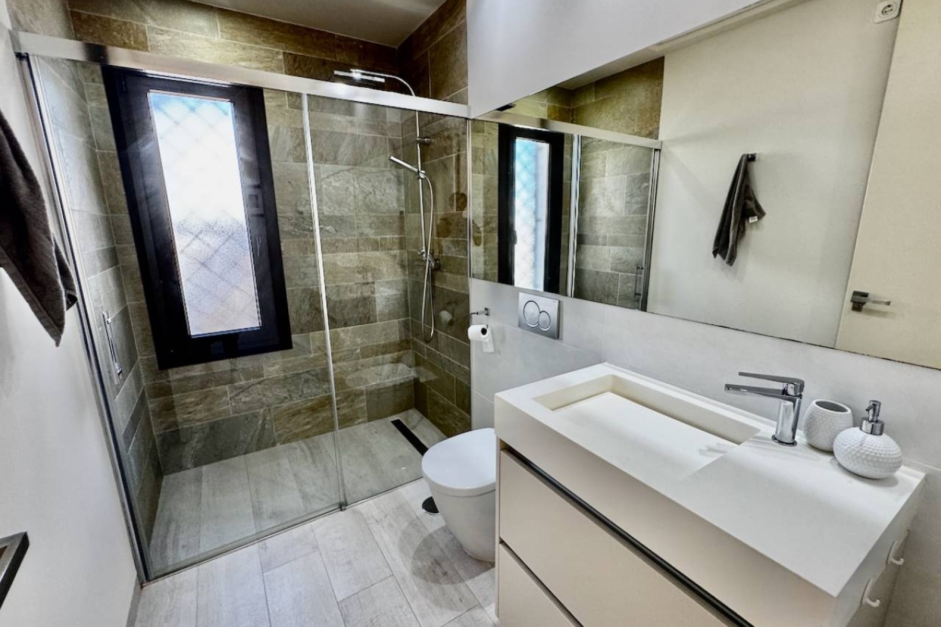 Resale - Detached Villa -
La Finca Golf - La Finca Golf Resort