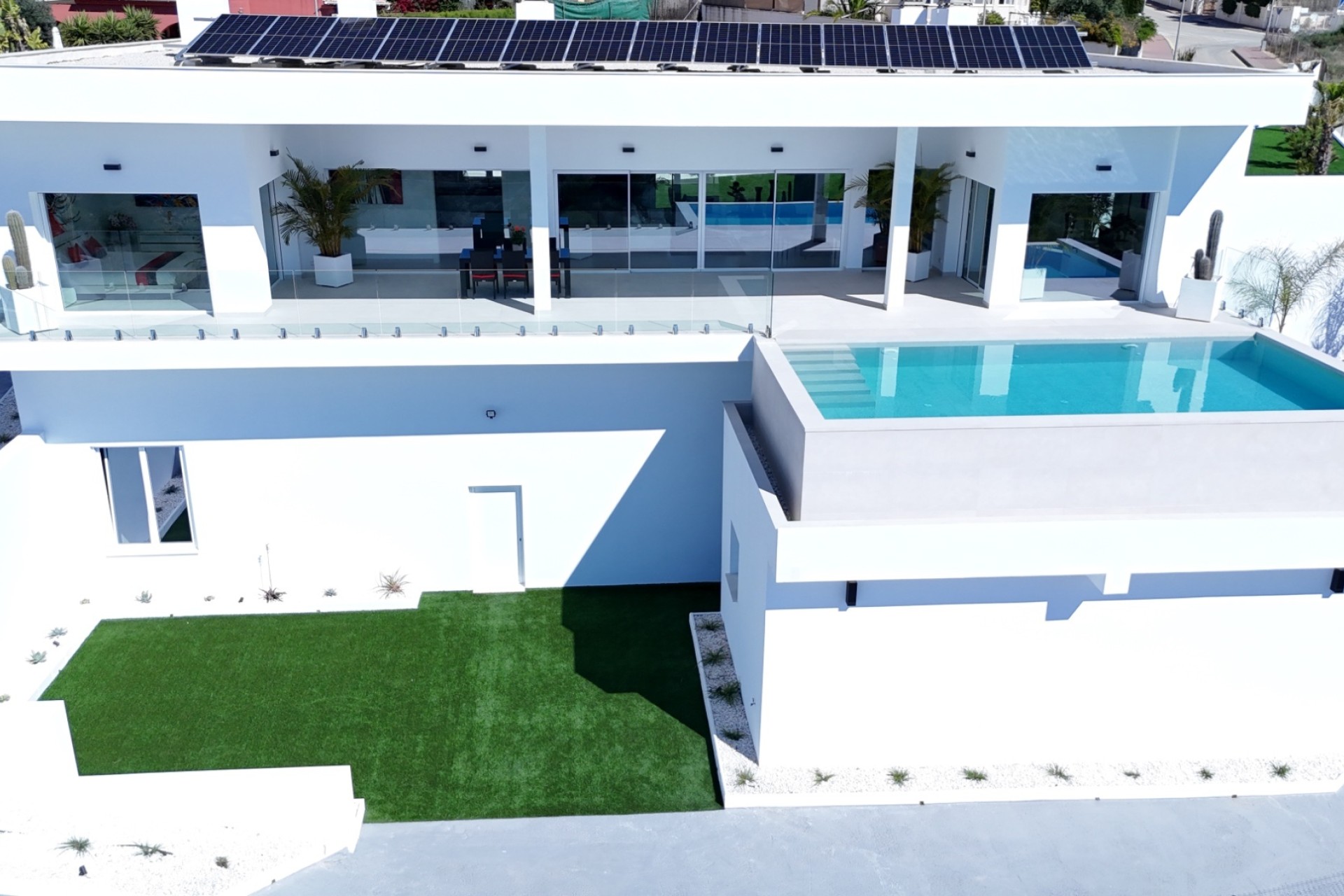 Resale - Detached Villa -
La Marina