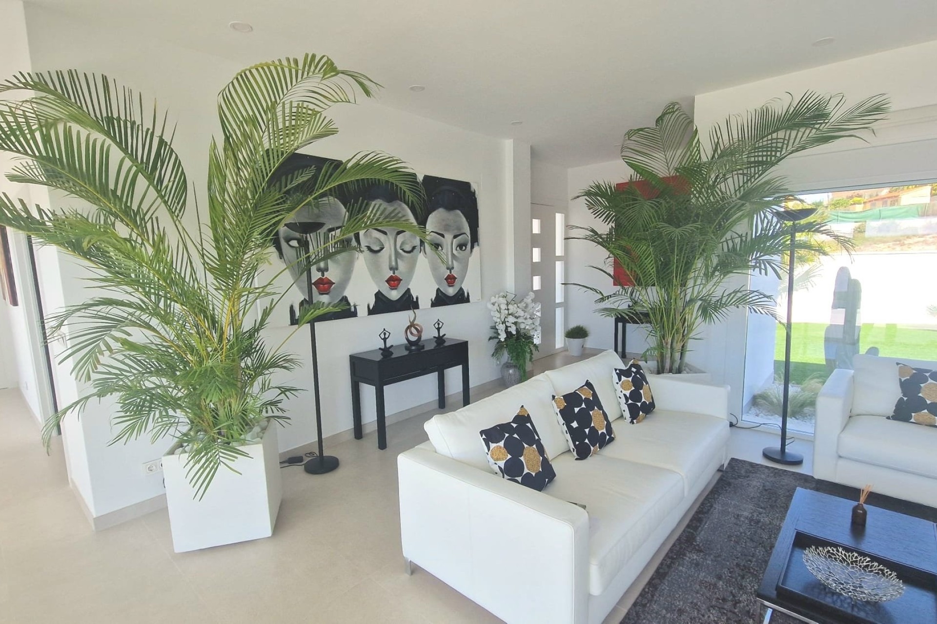 Resale - Detached Villa -
La Marina