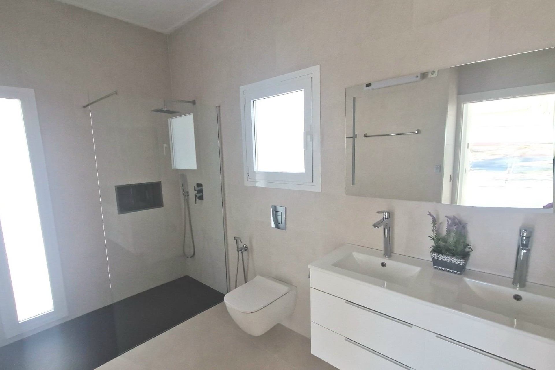 Resale - Detached Villa -
La Marina