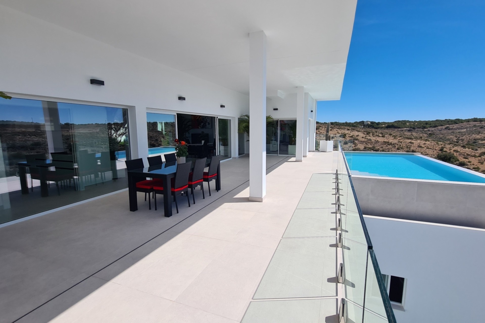 Resale - Detached Villa -
La Marina