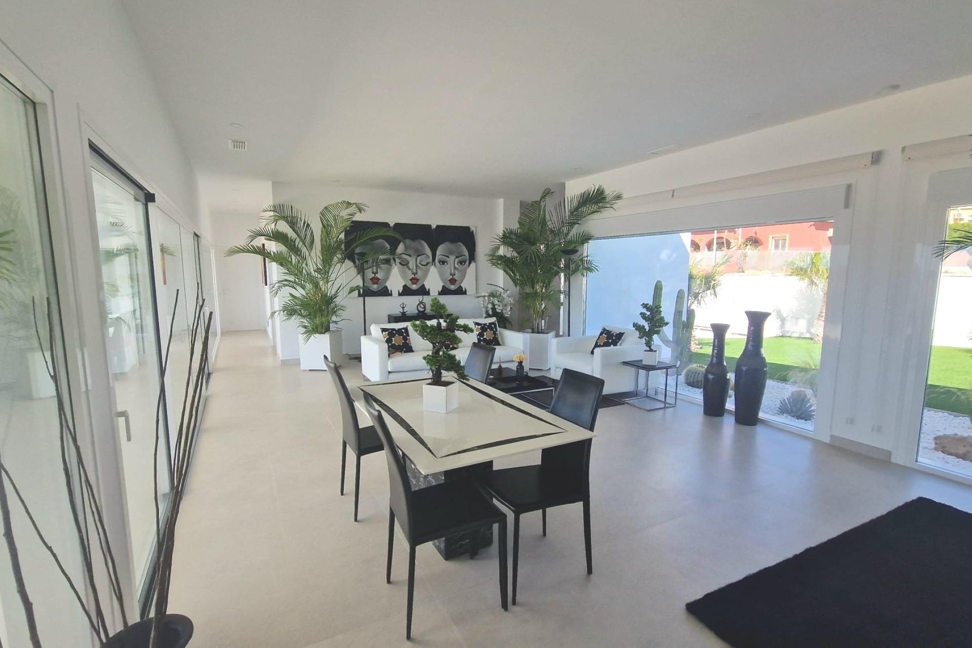 Resale - Detached Villa -
La Marina