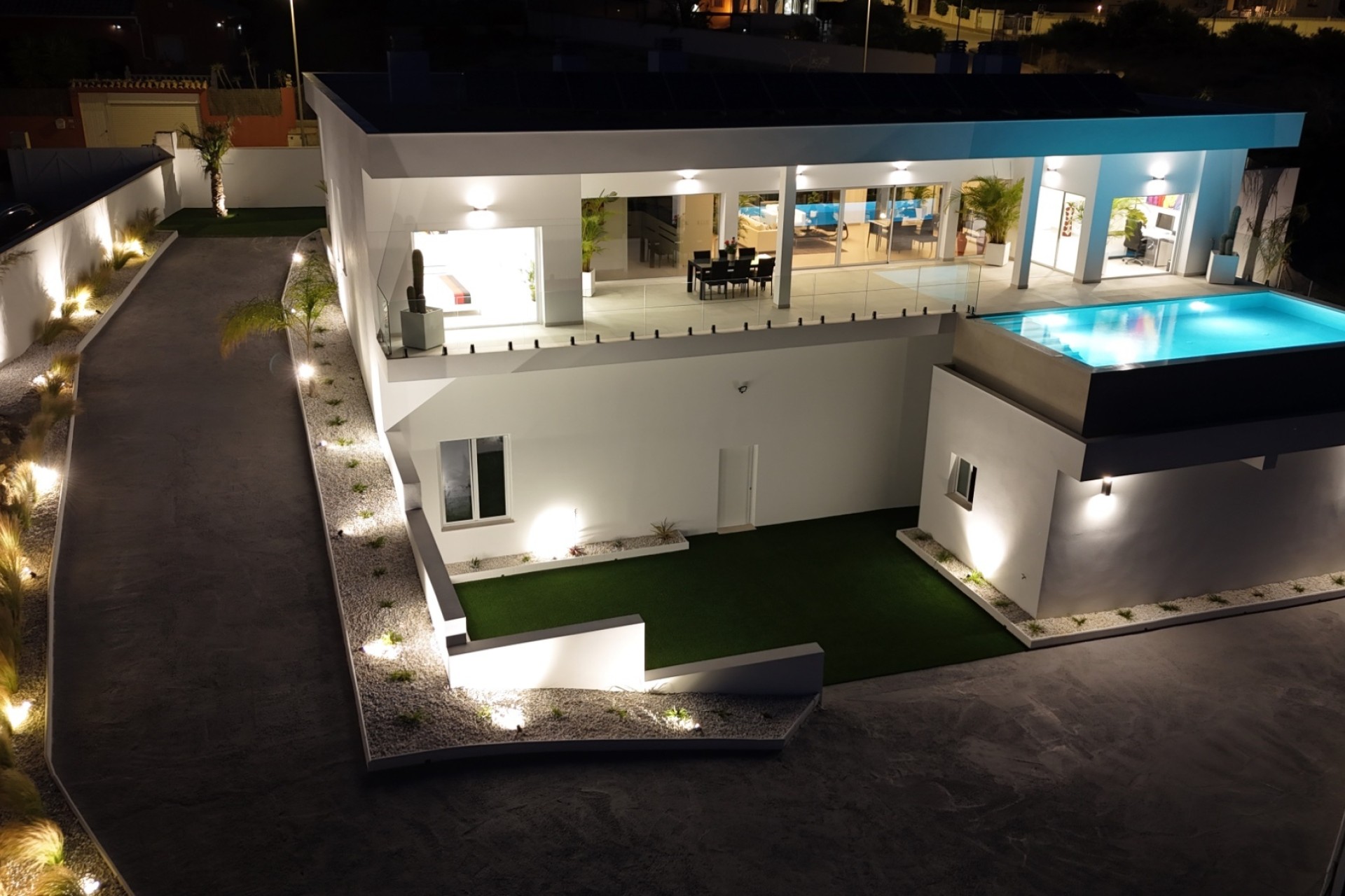 Resale - Detached Villa -
La Marina
