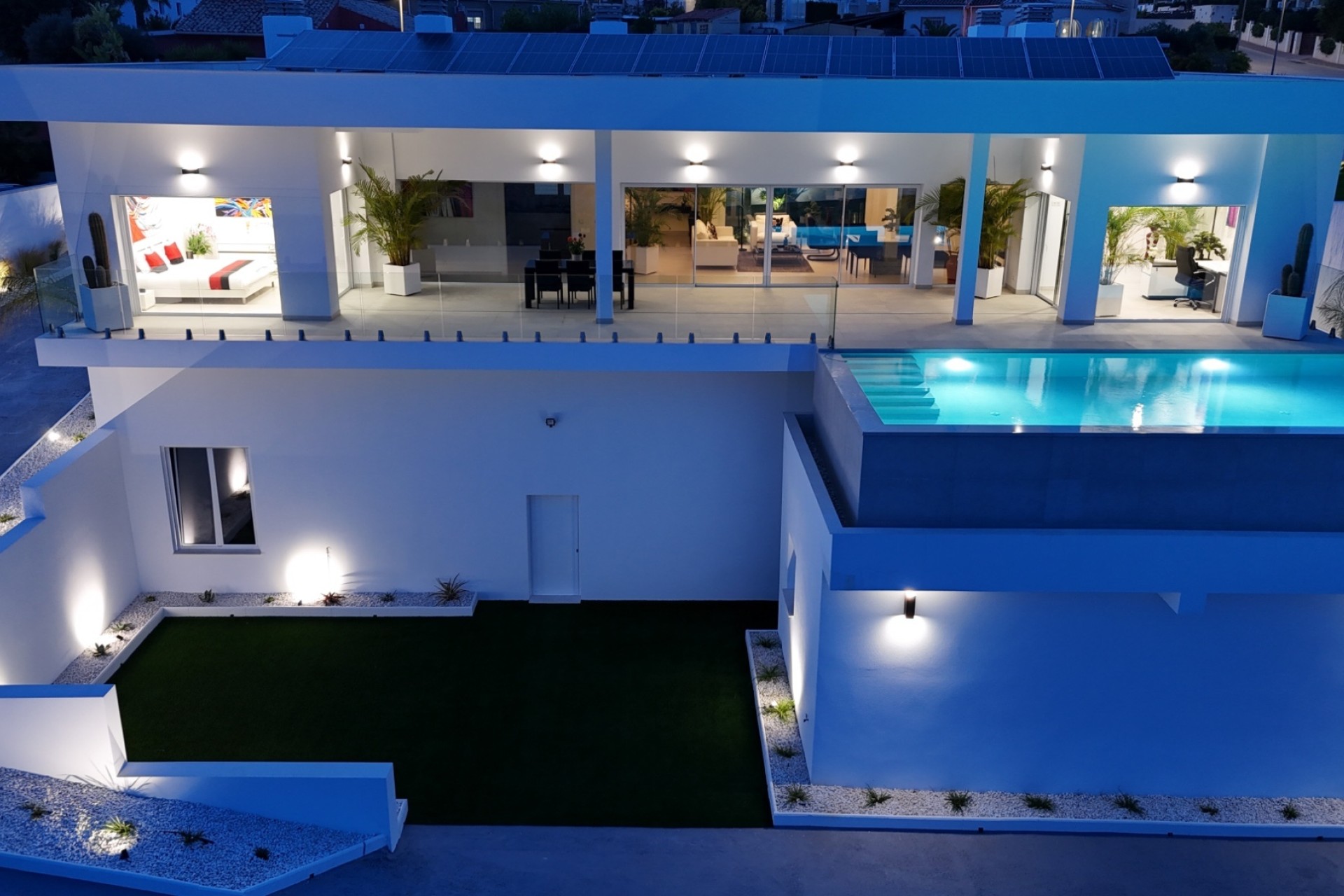 Resale - Detached Villa -
La Marina