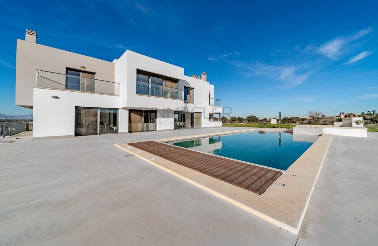 Resale - Detached Villa -
La Marina