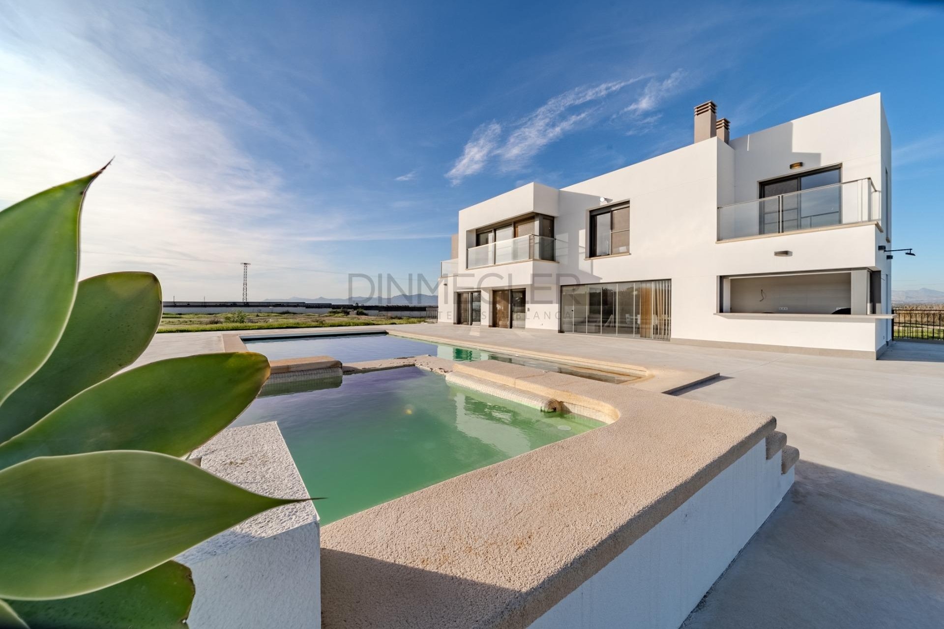 Resale - Detached Villa -
La Marina