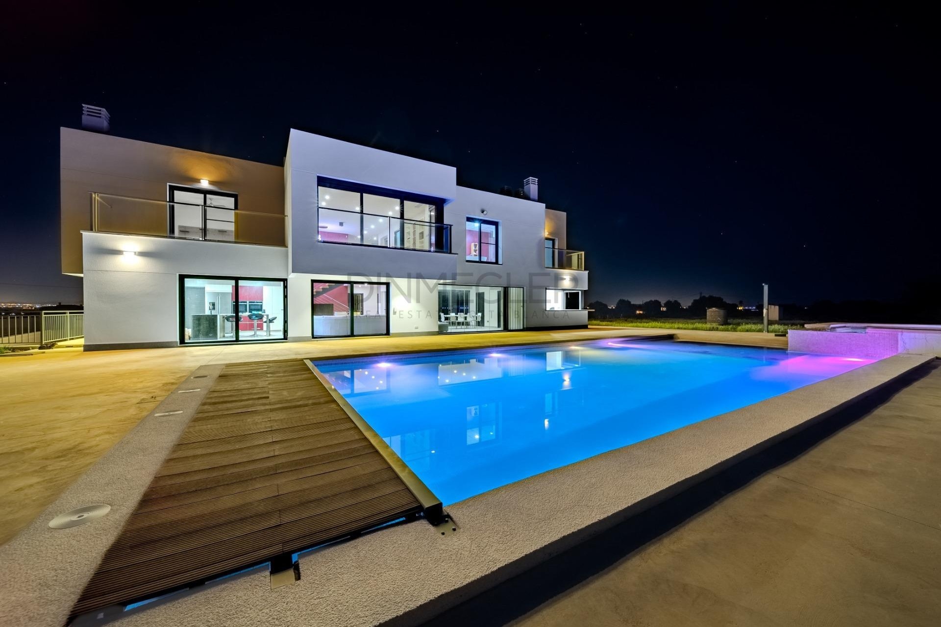 Resale - Detached Villa -
La Marina