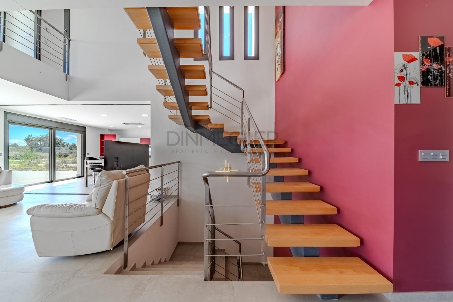 Resale - Detached Villa -
La Marina