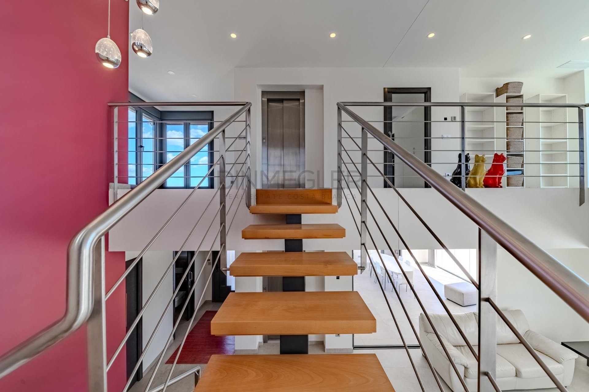 Resale - Detached Villa -
La Marina
