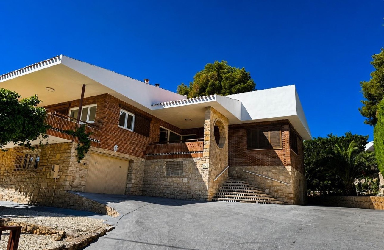 Resale - Detached Villa -
La Nucía - Montebello - Nou Espai