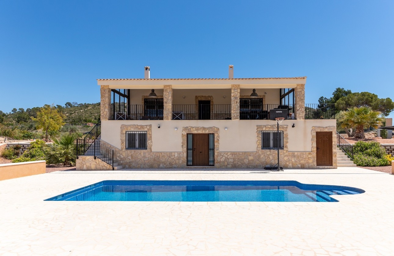 Resale - Detached Villa -
La Romana