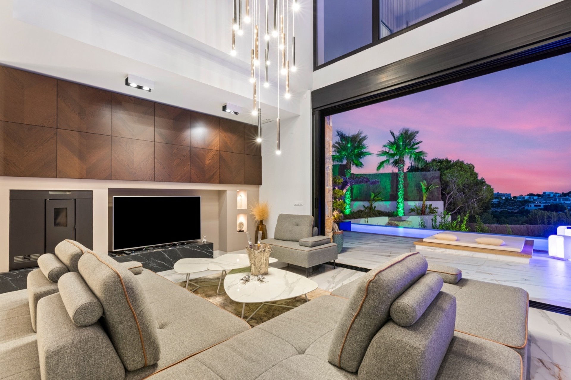 Resale - Detached Villa -
Las Colinas Golf Resort - Las Colinas Golf