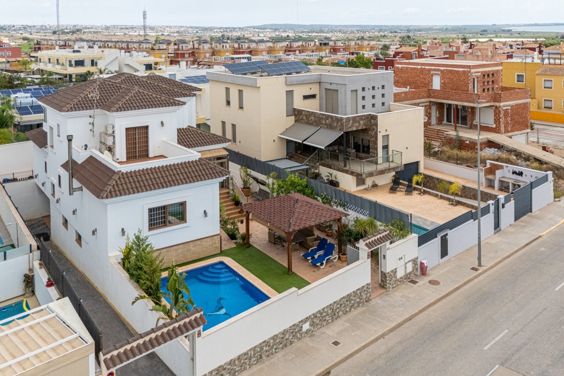 Resale - Detached Villa -
Los Montesinos - La Herrada