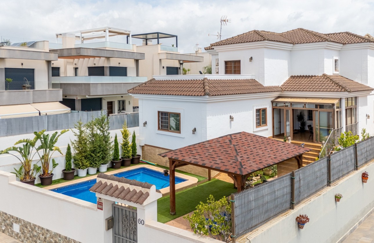 Resale - Detached Villa -
Los Montesinos - La Herrada