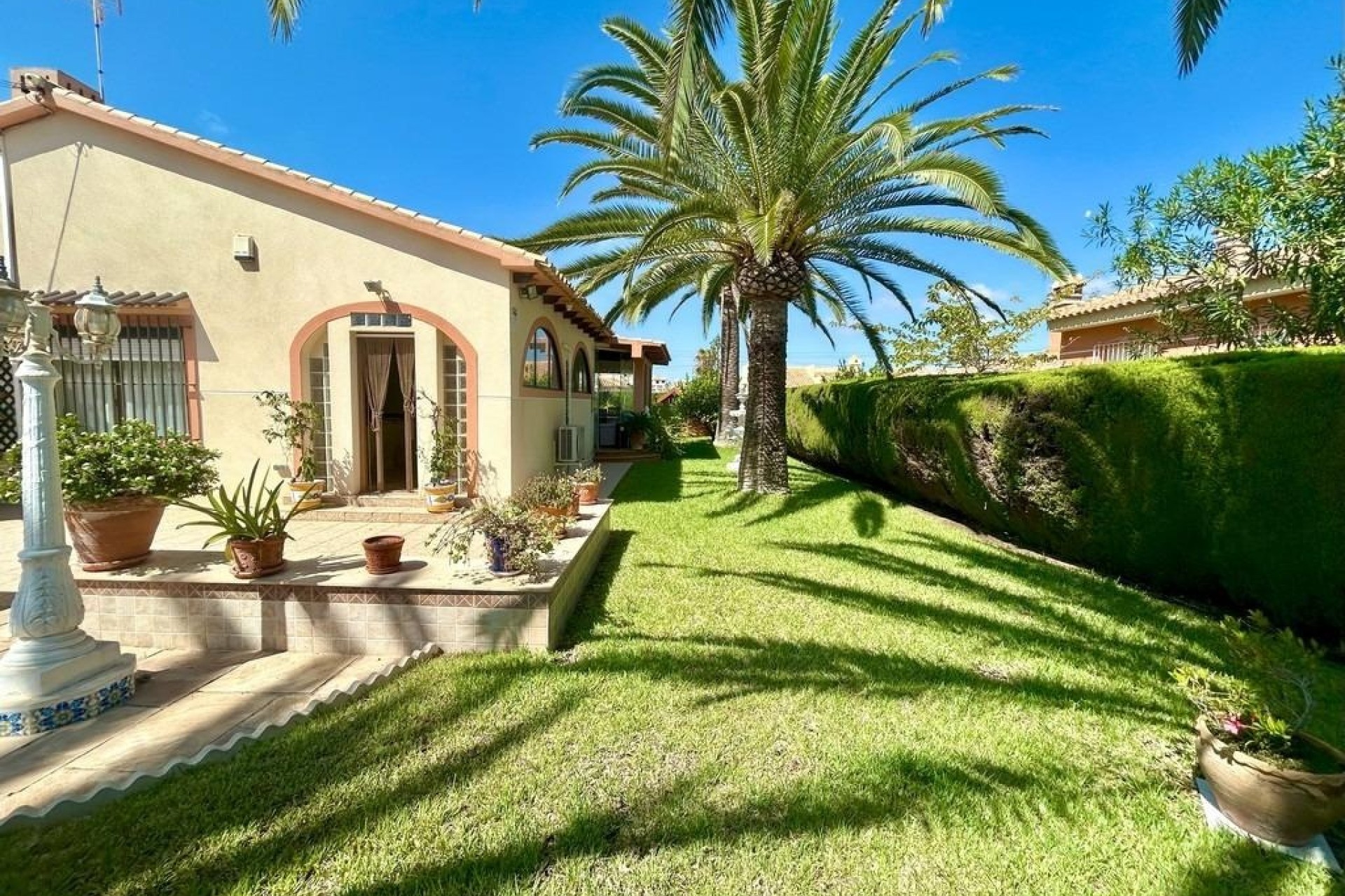 Resale - Detached Villa -
Orihuela Costa - Aguamarina