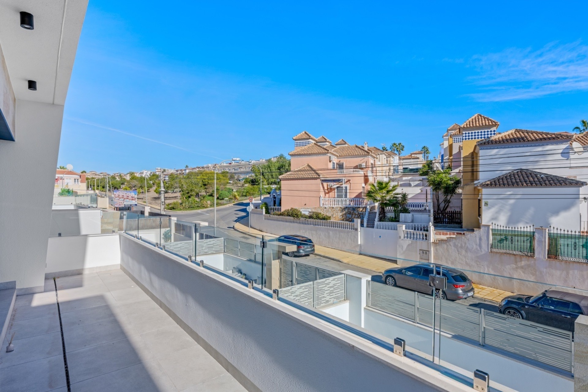 Resale - Detached Villa -
Orihuela Costa - Blue Lagoon*