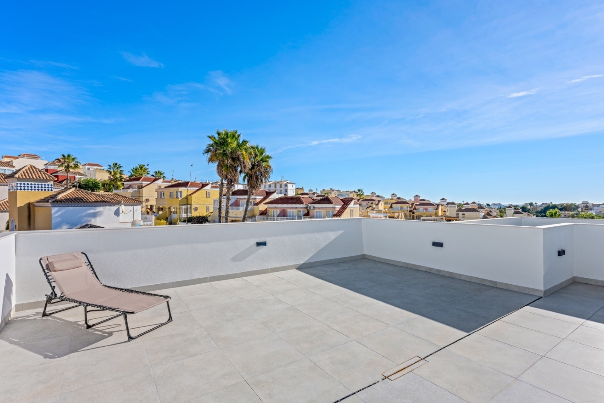 Resale - Detached Villa -
Orihuela Costa - Blue Lagoon*