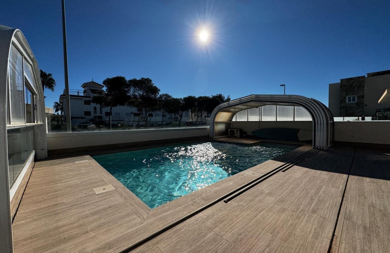 Resale - Detached Villa -
Orihuela Costa - Campoamor