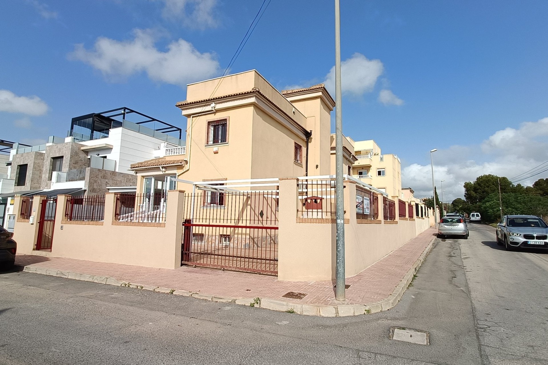 Resale - Detached Villa -
Orihuela Costa - Castillo de Don Juan