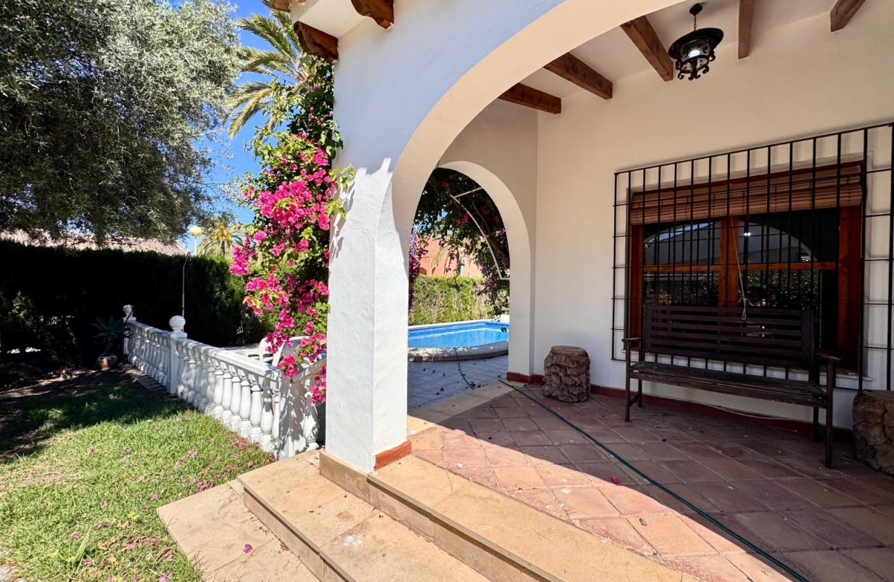Resale - Detached Villa -
Orihuela Costa - Costa Blanca