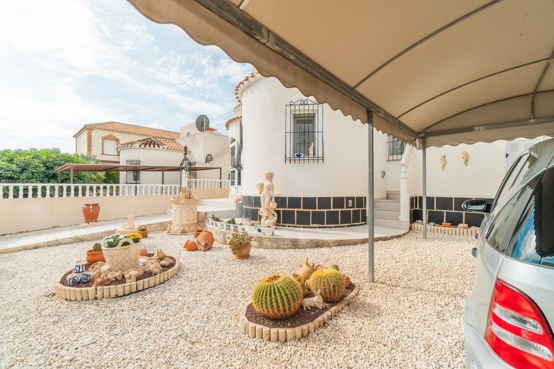 Resale - Detached Villa -
Orihuela Costa - La Florida