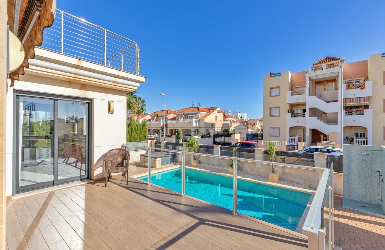 Resale - Detached Villa -
Orihuela Costa - La Zenia