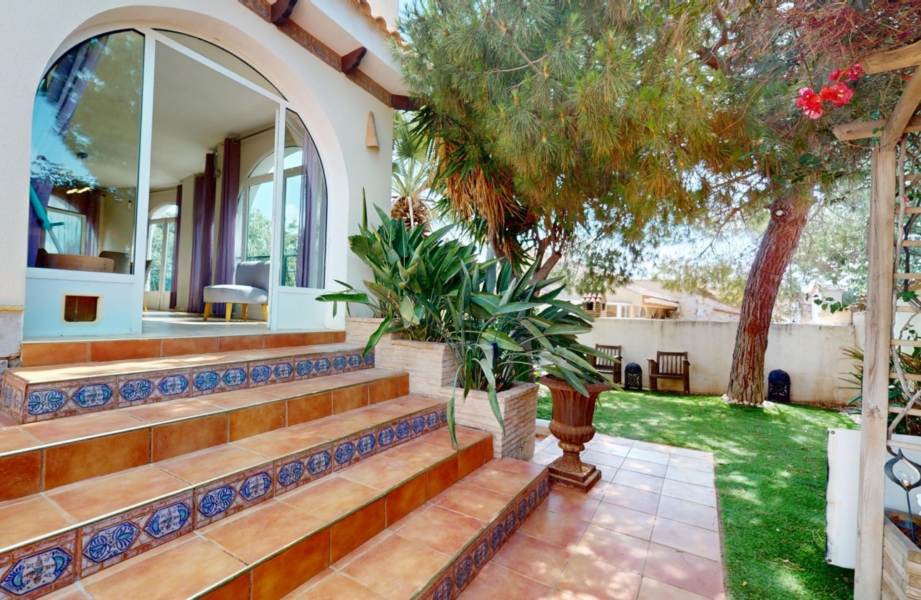 Resale - Detached Villa -
Orihuela Costa - Las Filipinas