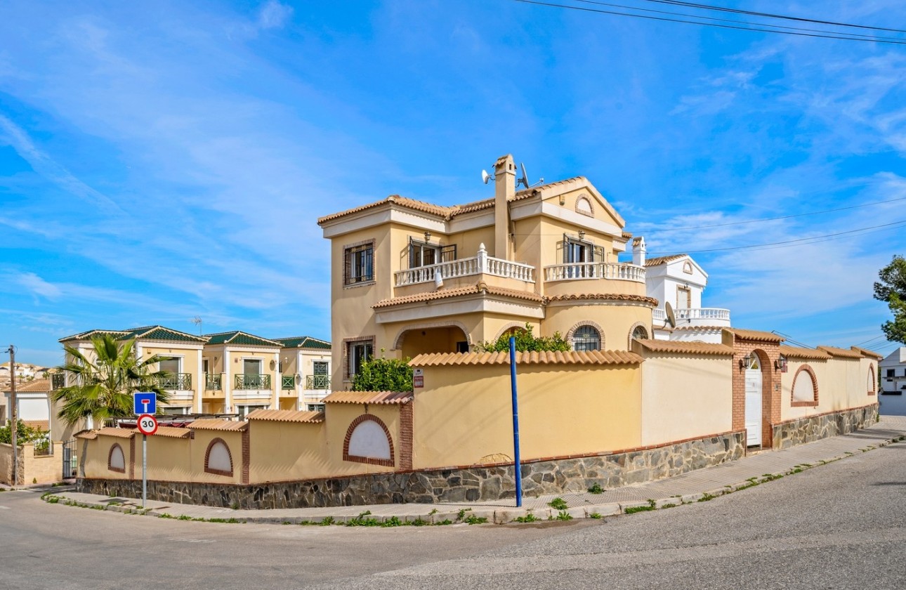 Resale - Detached Villa -
Orihuela Costa - Las Filipinas