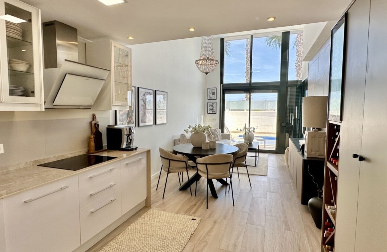 Resale - Detached Villa -
Orihuela Costa - Lomas de Cabo Roig