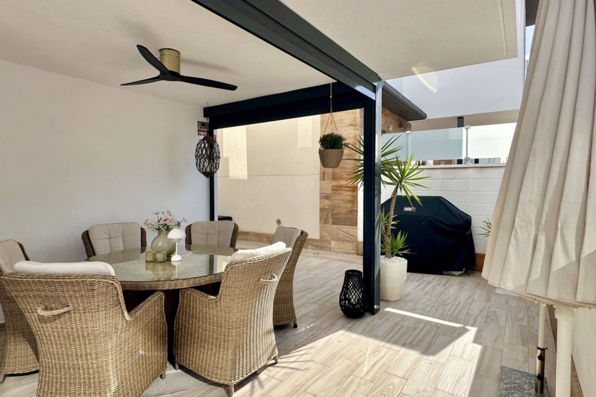 Resale - Detached Villa -
Orihuela Costa - Lomas de Cabo Roig