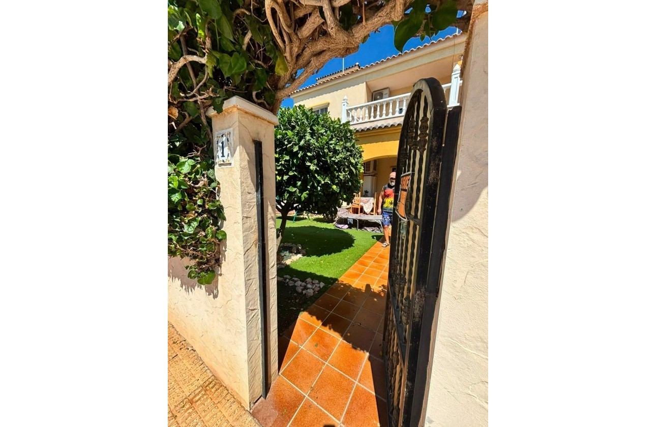 Resale - Detached Villa -
Orihuela Costa - Lomas de Cabo Roig