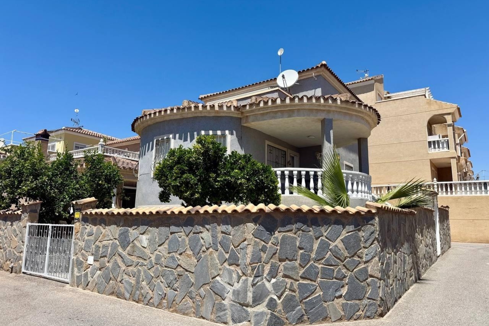 Resale - Detached Villa -
Orihuela Costa - Playa Flamenca