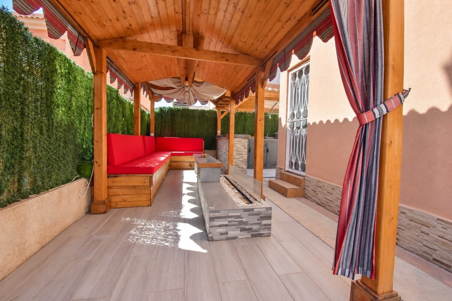 Resale - Detached Villa -
Orihuela Costa - Playa Flamenca