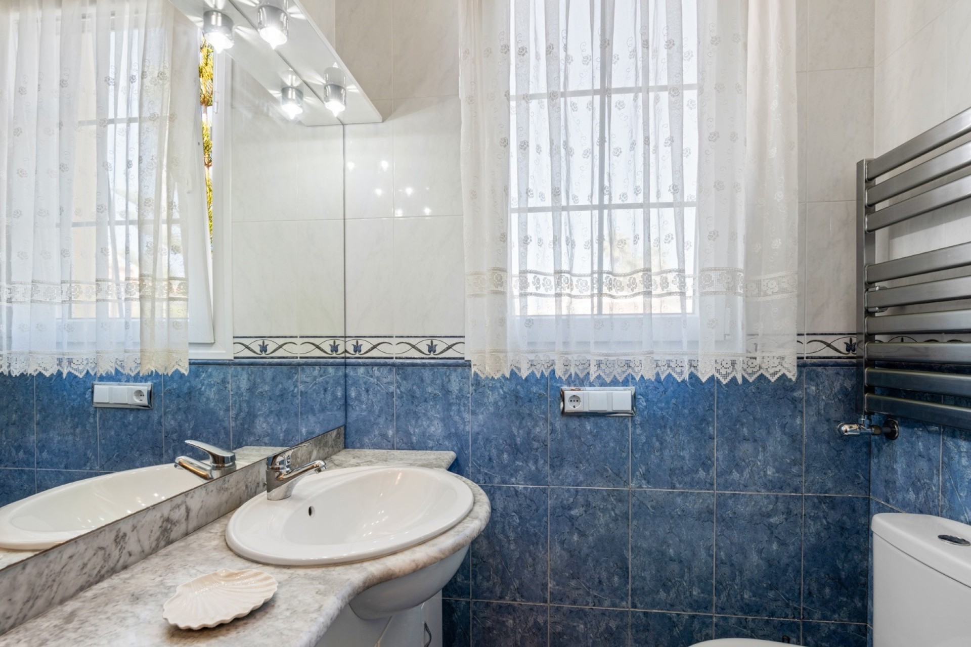 Resale - Detached Villa -
Orihuela Costa - Playa Flamenca