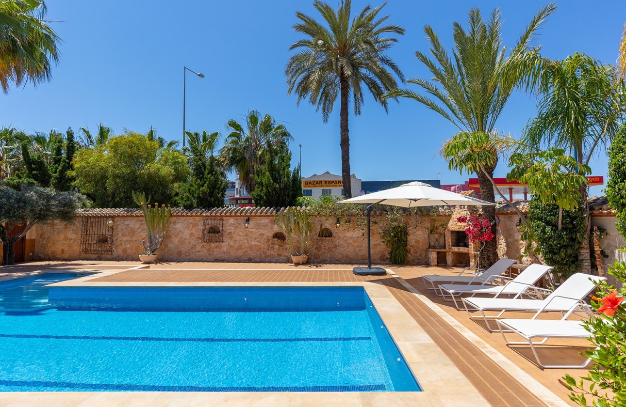 Resale - Detached Villa -
Orihuela Costa - Punta Prima