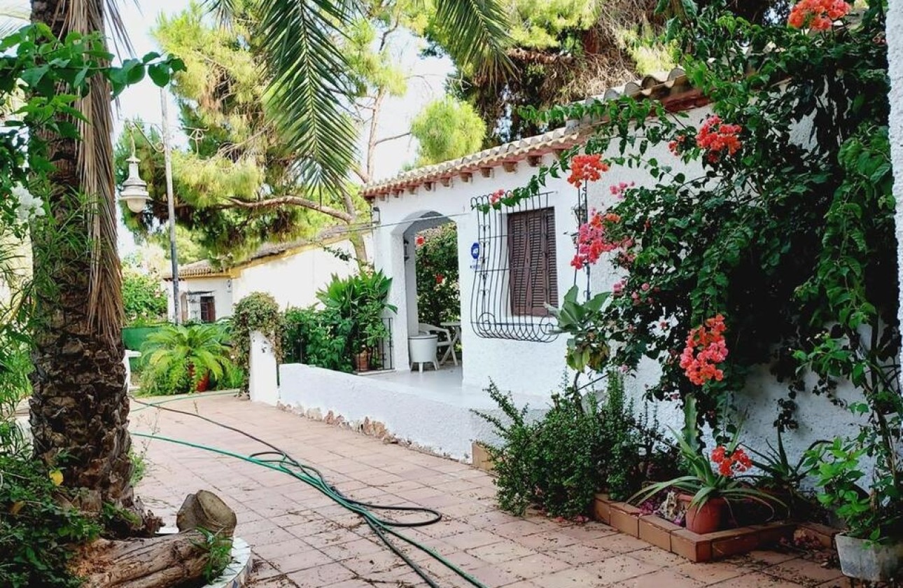 Resale - Detached Villa -
Orihuela Costa - Punta Prima