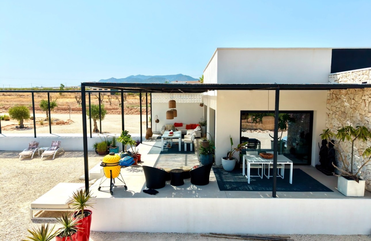 Resale - Detached Villa -
Pinoso