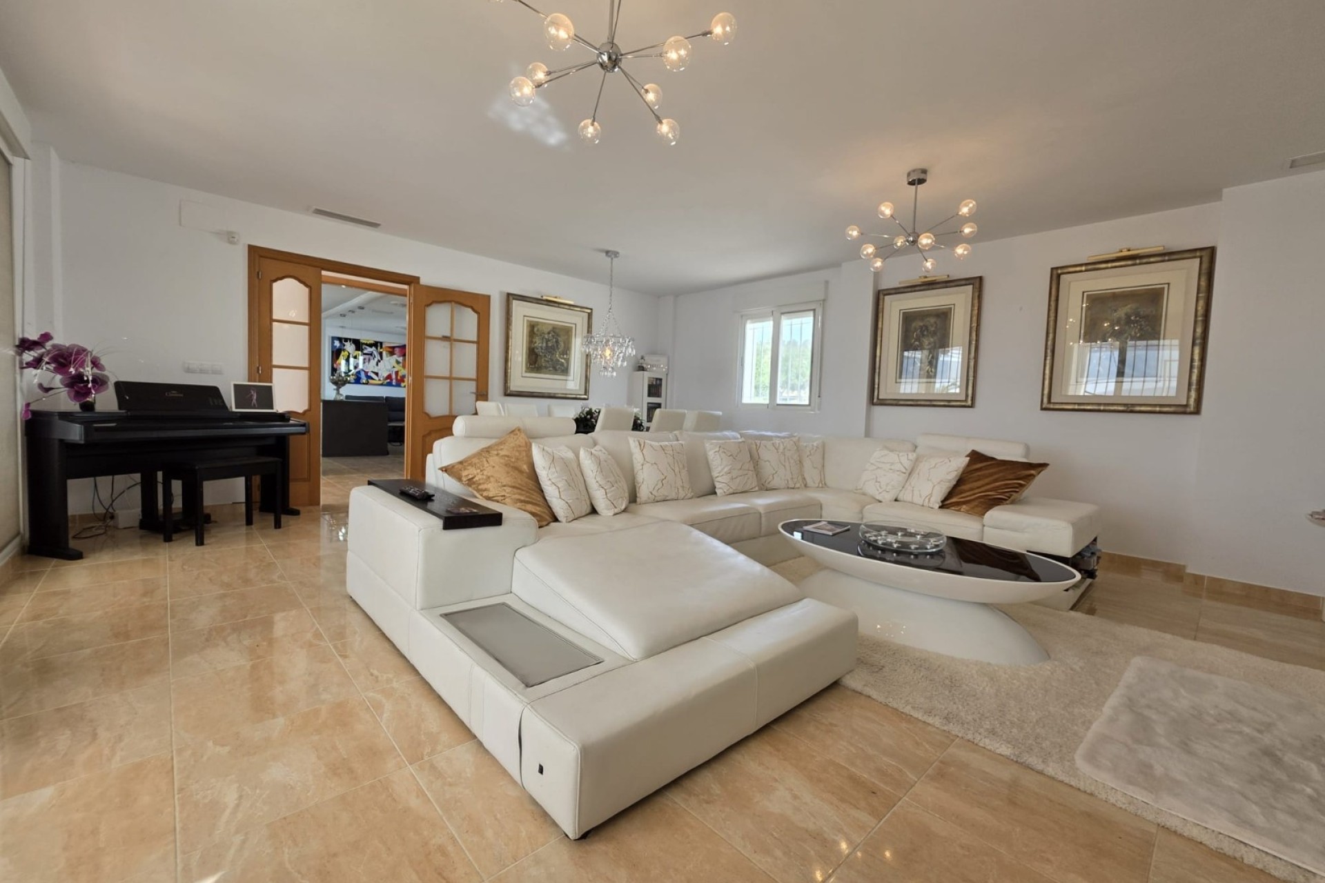 Resale - Detached Villa -
Pinoso