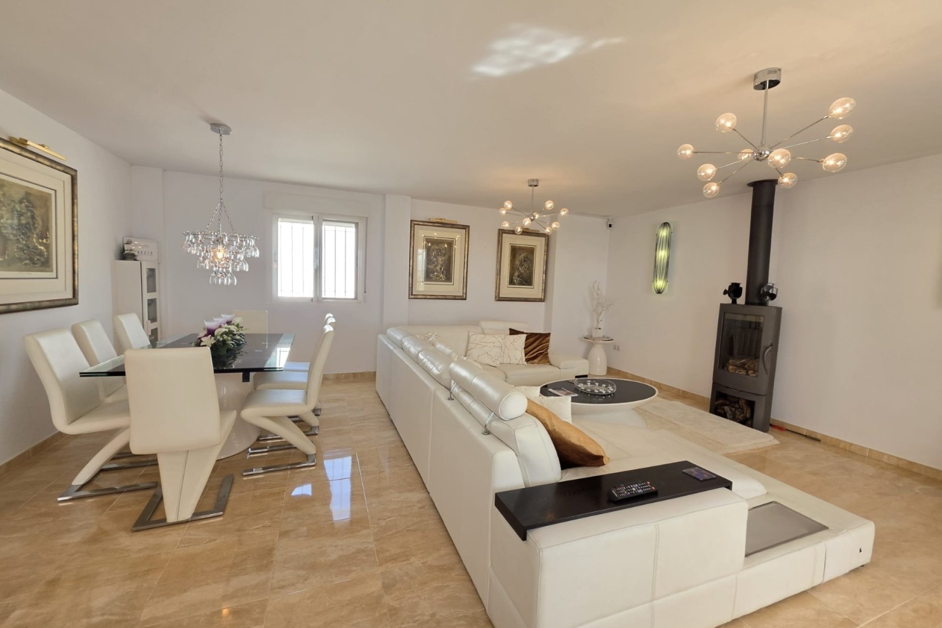 Resale - Detached Villa -
Pinoso