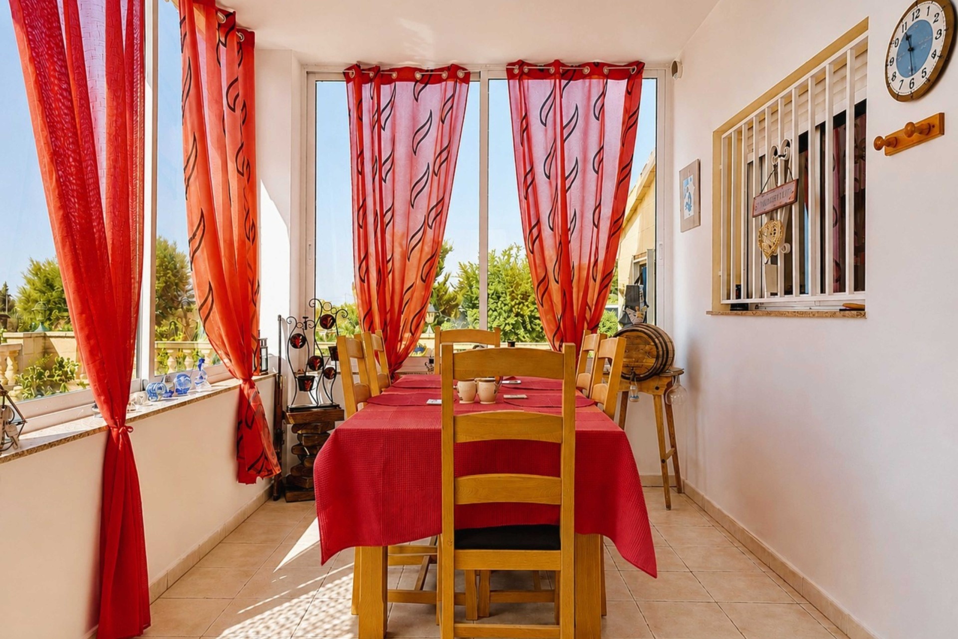 Resale - Detached Villa -
Pinoso