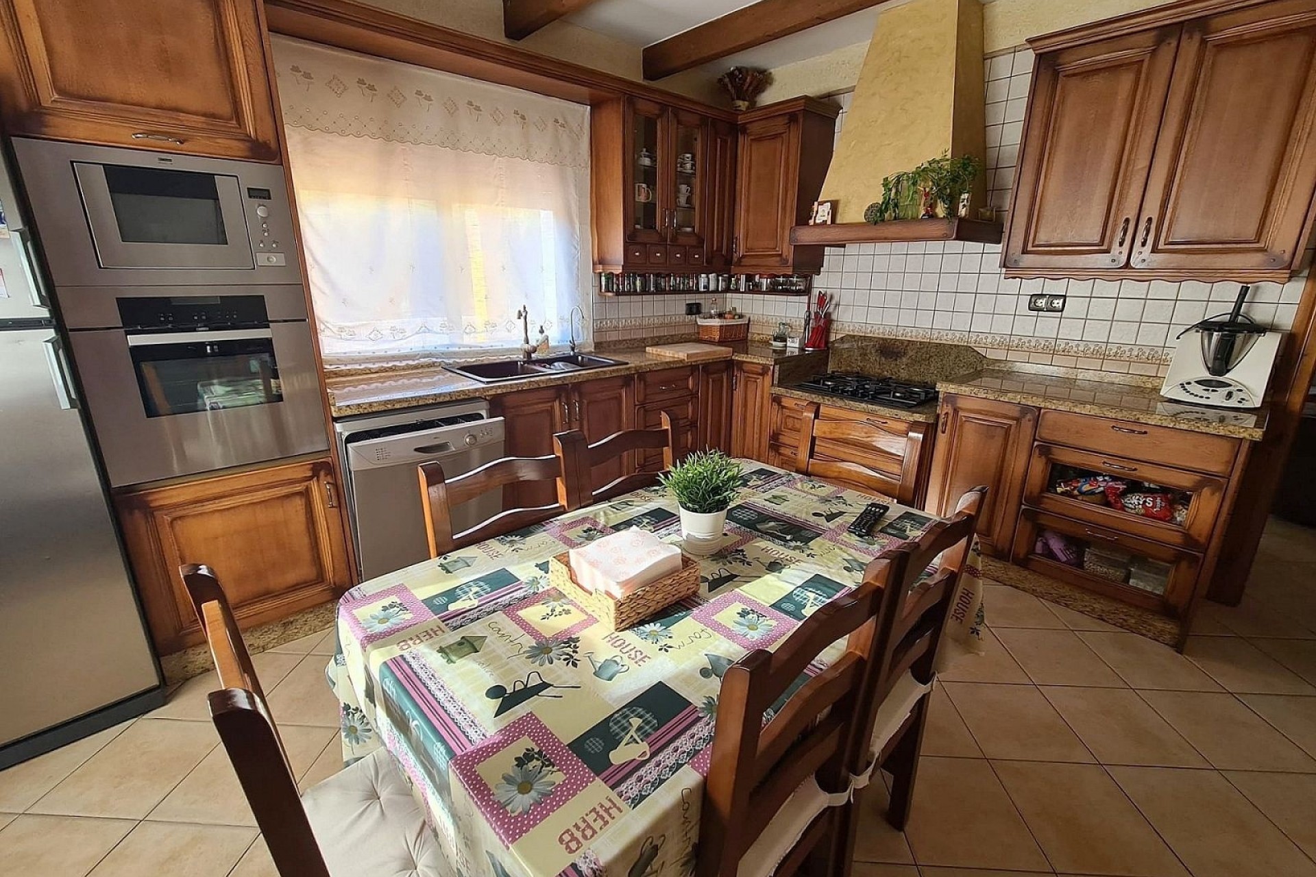 Resale - Detached Villa -
Pinoso