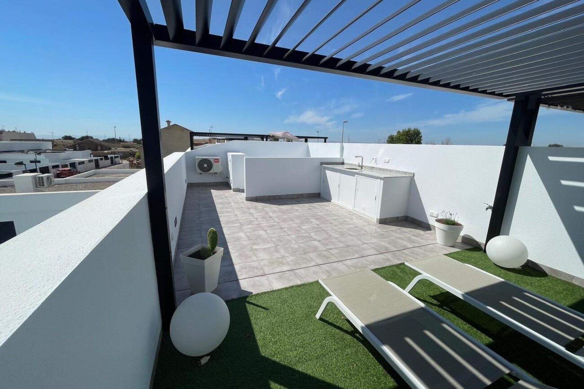 Resale - Detached Villa -
Roldan - Torre Pachecco